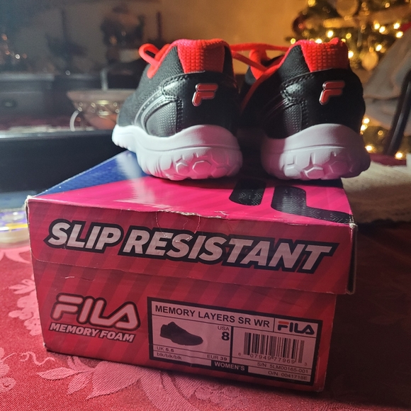 Ladies Sneakers size 8 - Picture 5 of 9